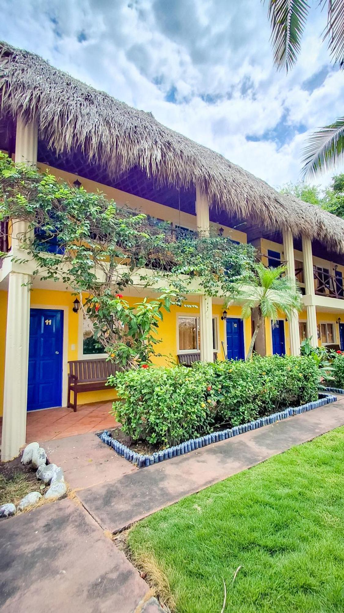 Hotel Cafe Del Sol Monterrico Eksteriør billede